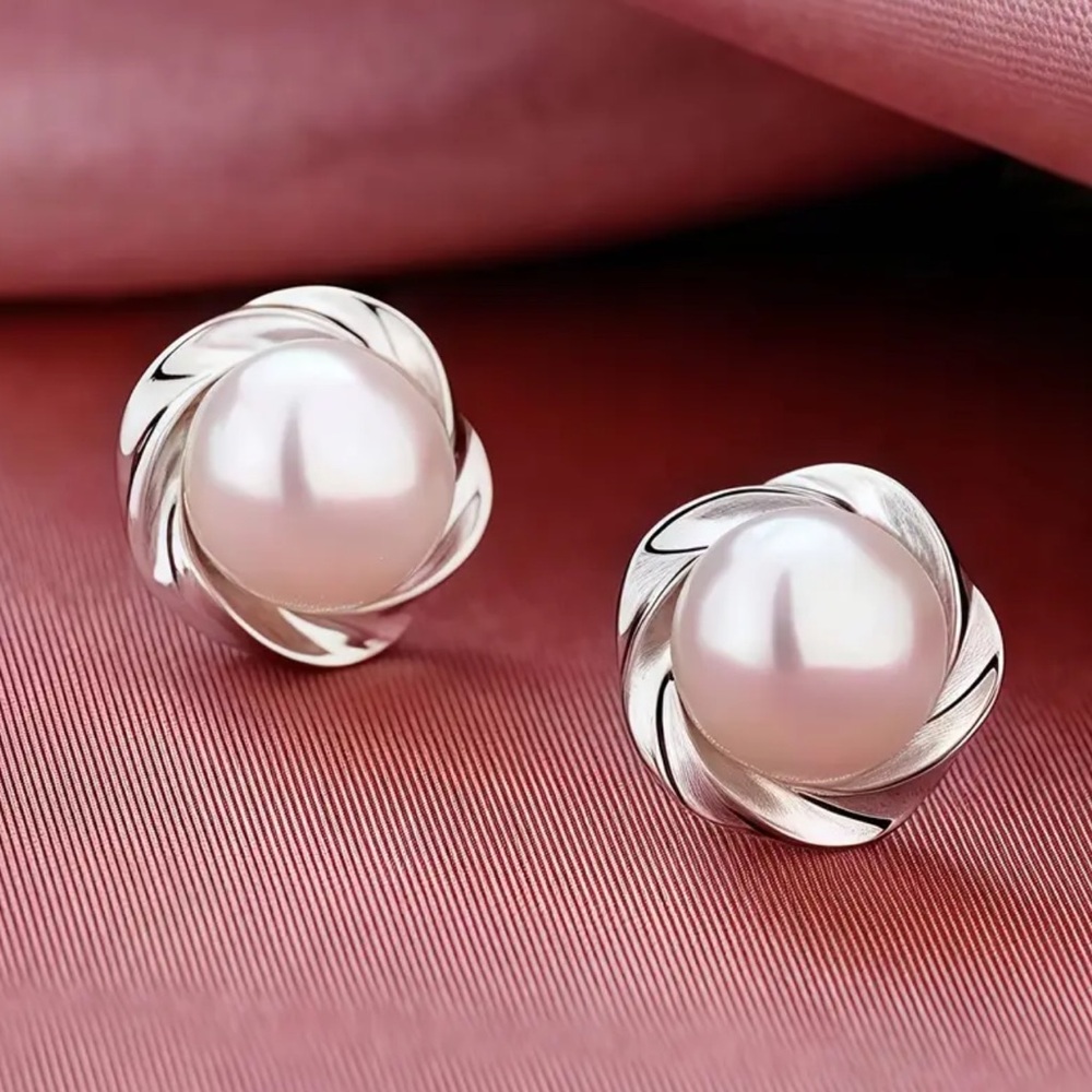 NWOT - Silver Pearl Twist Earrings